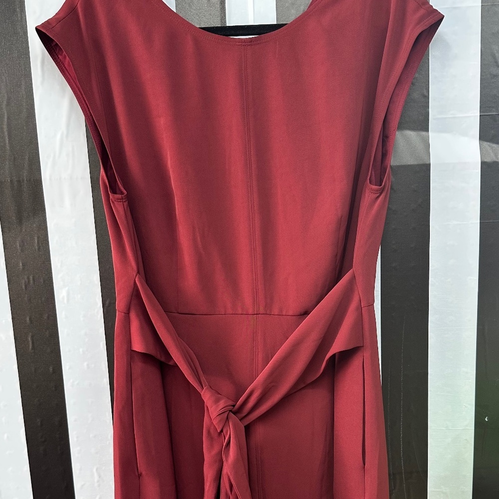 Loft Size 14 Tie Waist Pocket Dress Sleeveless Burgundy Stretch Zip Back Lined